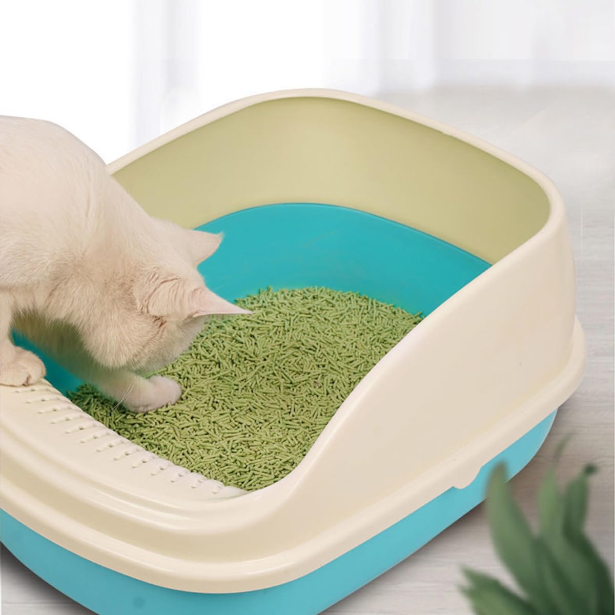 رمل فضلات القطط مصنوع من البنتونيت الطبيعي بنسبة 100% من اي سي في في، رمل فضلات معدني طبيعي متكتل وعالي الامتصاص يضمن لقطتك العودة إلى صندوق فضلات القطط براحة تامة، 7 لتر