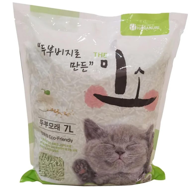 رمل فضلات القطط مصنوع من البنتونيت الطبيعي بنسبة 100% من اي سي في في، رمل فضلات معدني طبيعي متكتل وعالي الامتصاص يضمن لقطتك العودة إلى صندوق فضلات القطط براحة تامة، 7 لتر