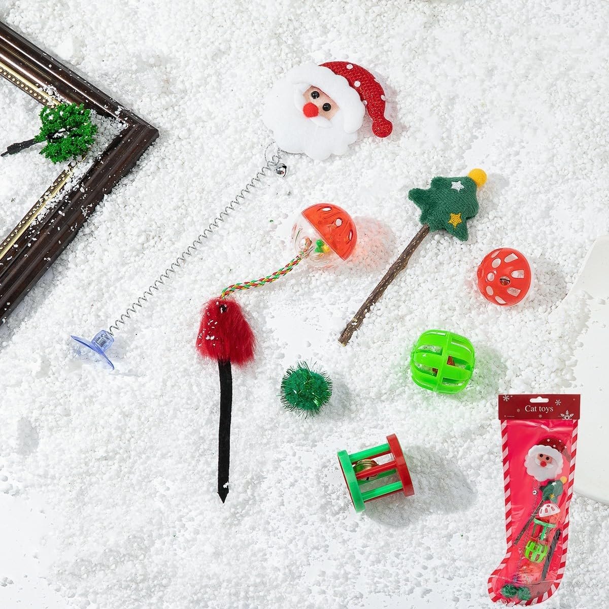 العاب القطط من مومو، 7 قطع من العاب القطط التفاعلية للكريسماس هدية للقطط مع العاب تصدر صوت صرير، كرات، العاب مثيرة للقطط (7 قطع)