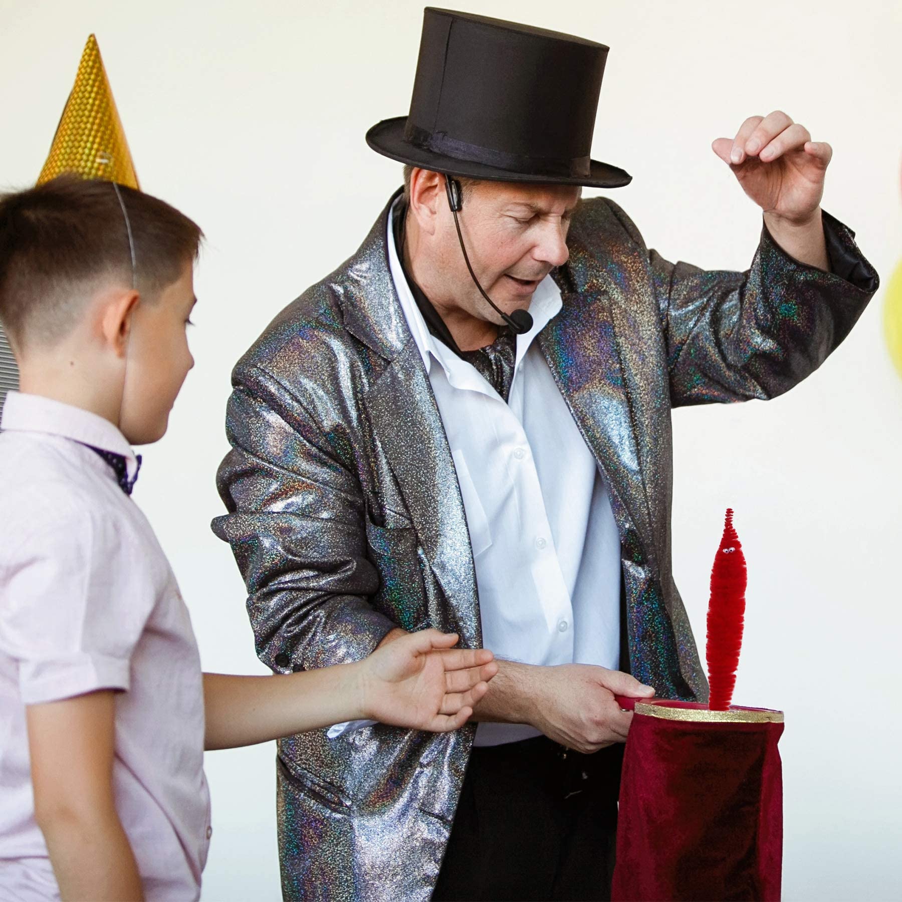 مجموعة ألعاب الدودة السحرية للقطط من 12 قطعة على شكل ديدان مخملية ملونة متموجة مع خيط غير مرئي، هدايا حفلات للأطفال والقطط (ألوان متعددة متطابقة بشكل عشوائي)